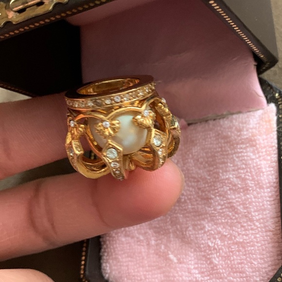 NIB NEW RARE JUICY COUTURE CROWN PEARL DOME CHARM BRACELET - Picture 6 of 9